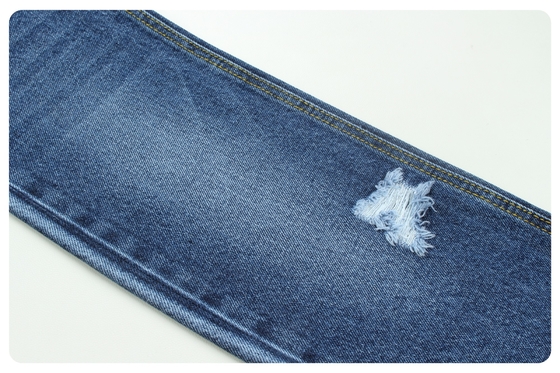 Tecido rígido de denim em azul escuro